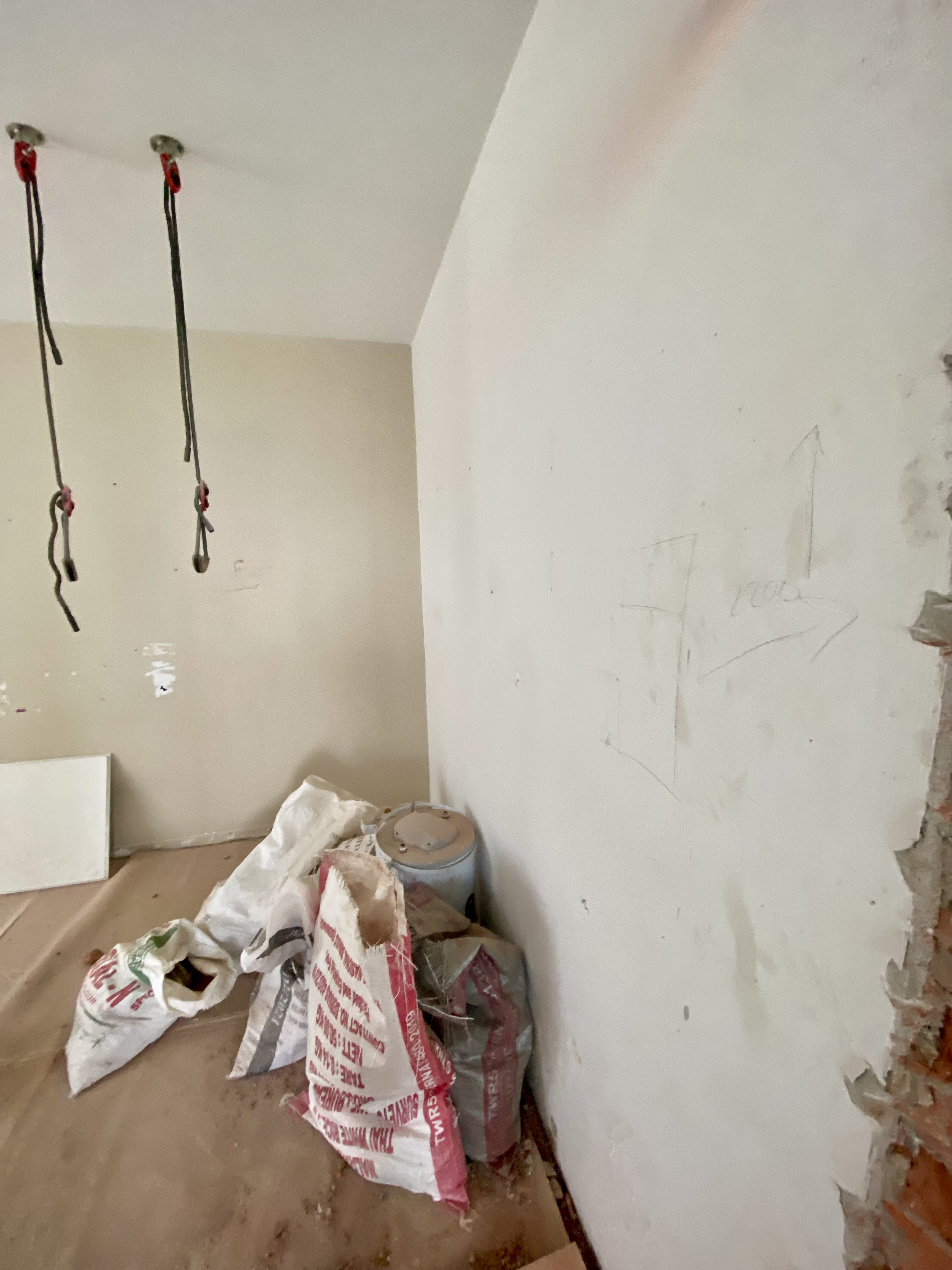 10 Kings Water Bay condo before painting and plastering works photo 4