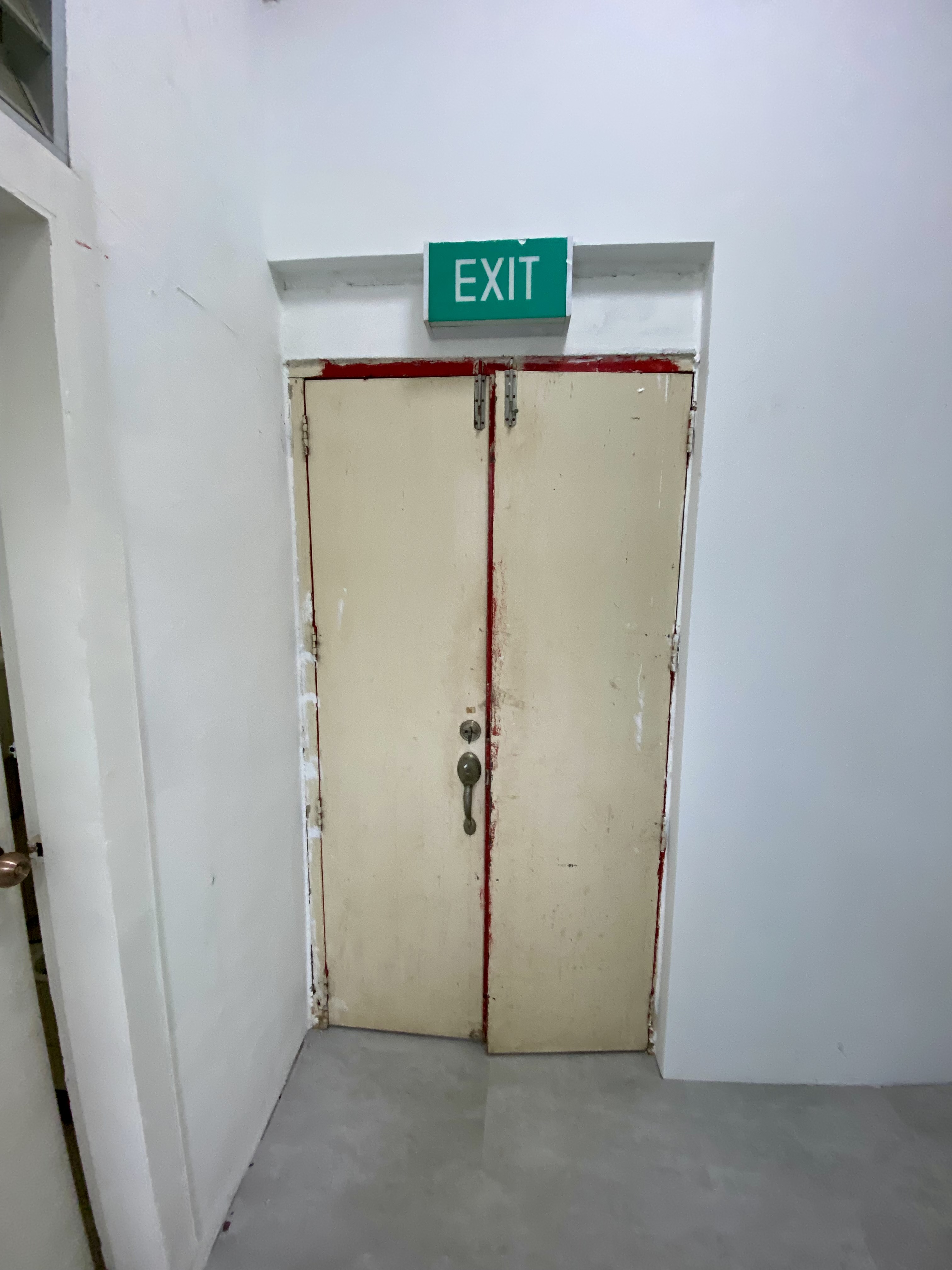 Chong Pang Vale bakery unit before refresh photo 4